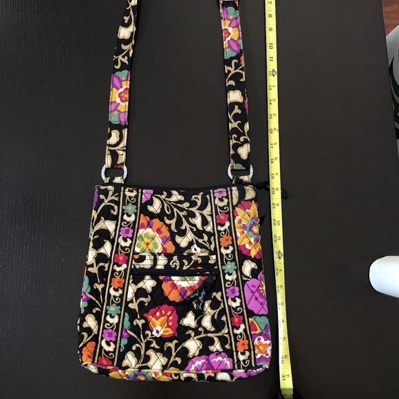 Vera Bradley Handbags - Vera Bradley Suzani Hipster, Crossbody, EUC